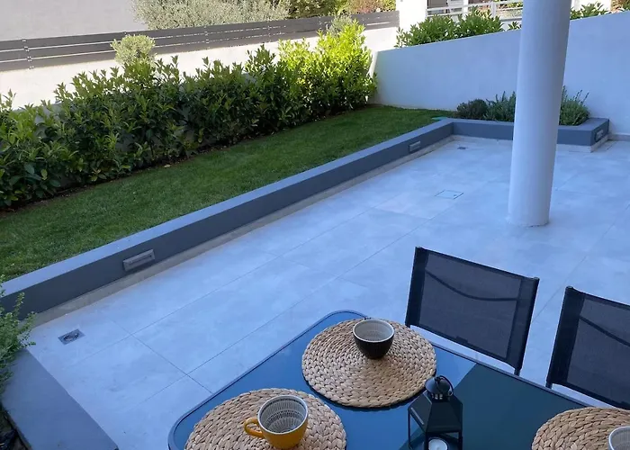 Brand New Garden Apartment