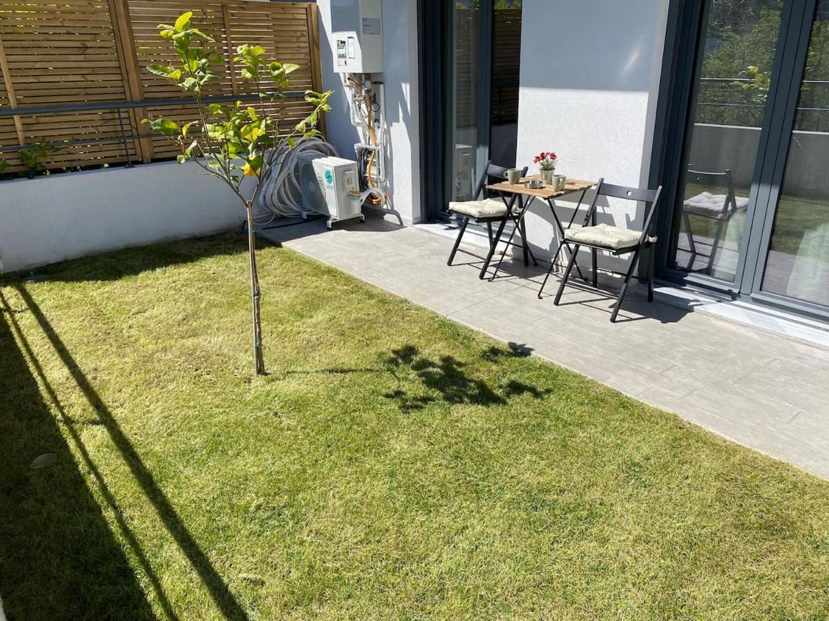 Brand New Garden Atena